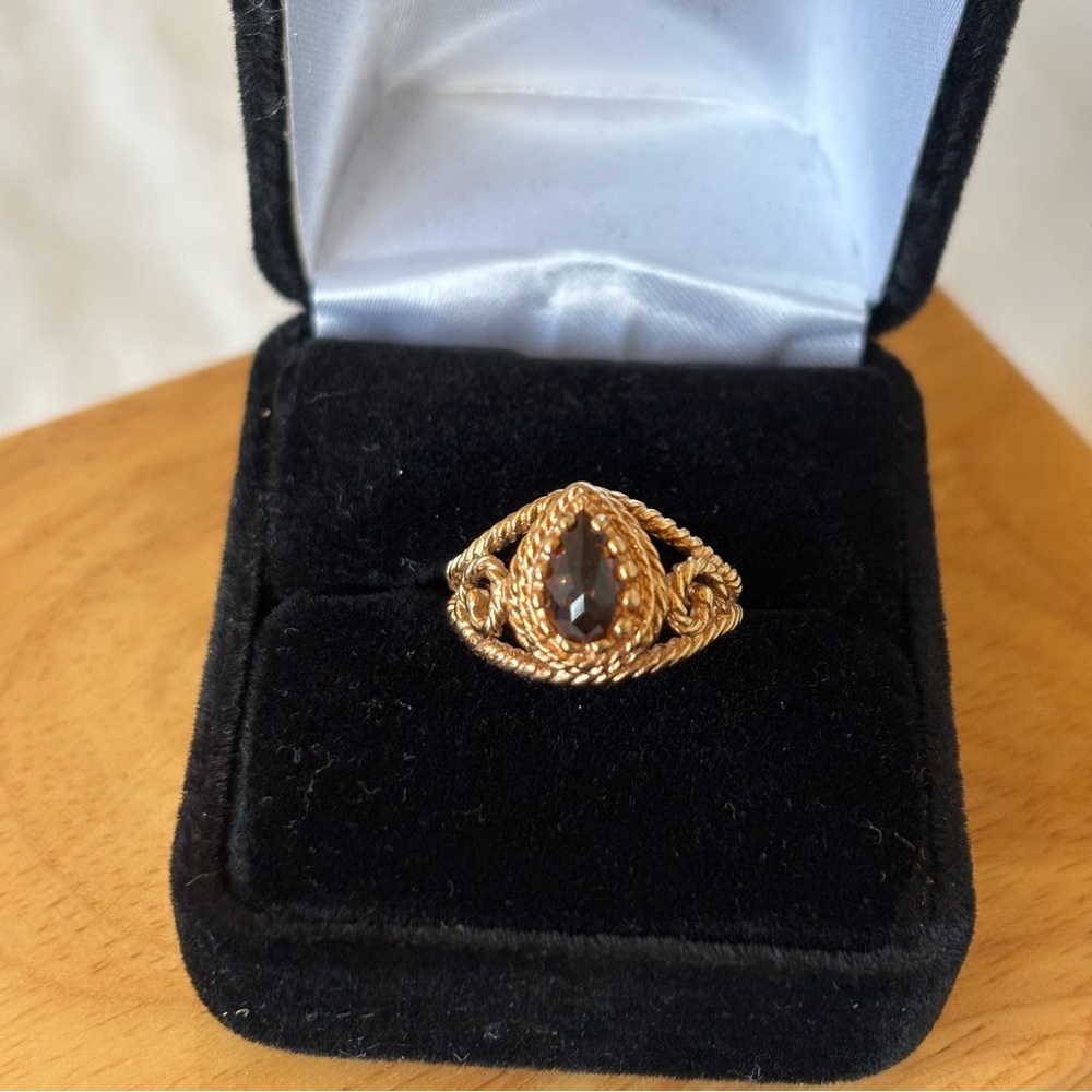 Vintage Avon Teardrop Faux Citrine Gold Tone Ring Size 6 - Picture 3 of 7